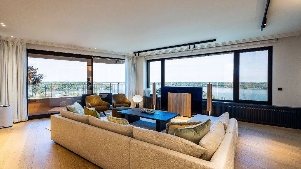 xxl-17 EKSKLUZIVAN PENTHOUSE SA PRIVATNOM SPA ZONOM | K-DISTRICT
