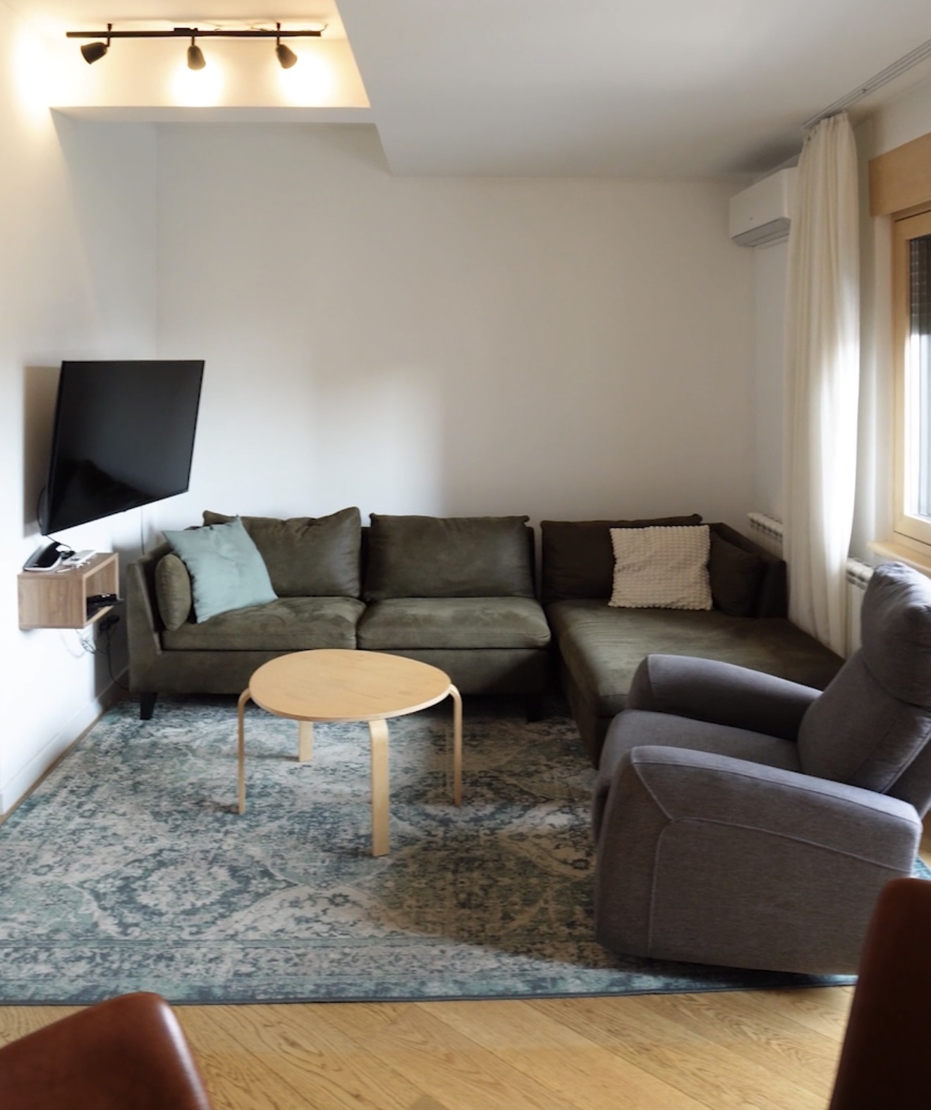 Screenshot Nebojšina – useljiv stan na Vračaru, novogradnja 2022. — 49 m²
