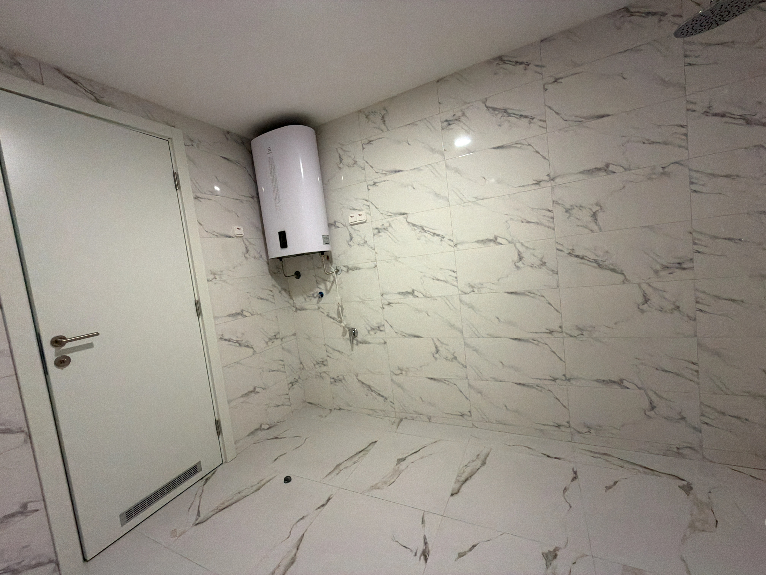 IMG_1381 Zemona Nova, Zemun – useljiv četvorosoban stan od 134,4 m² na 5. spratu