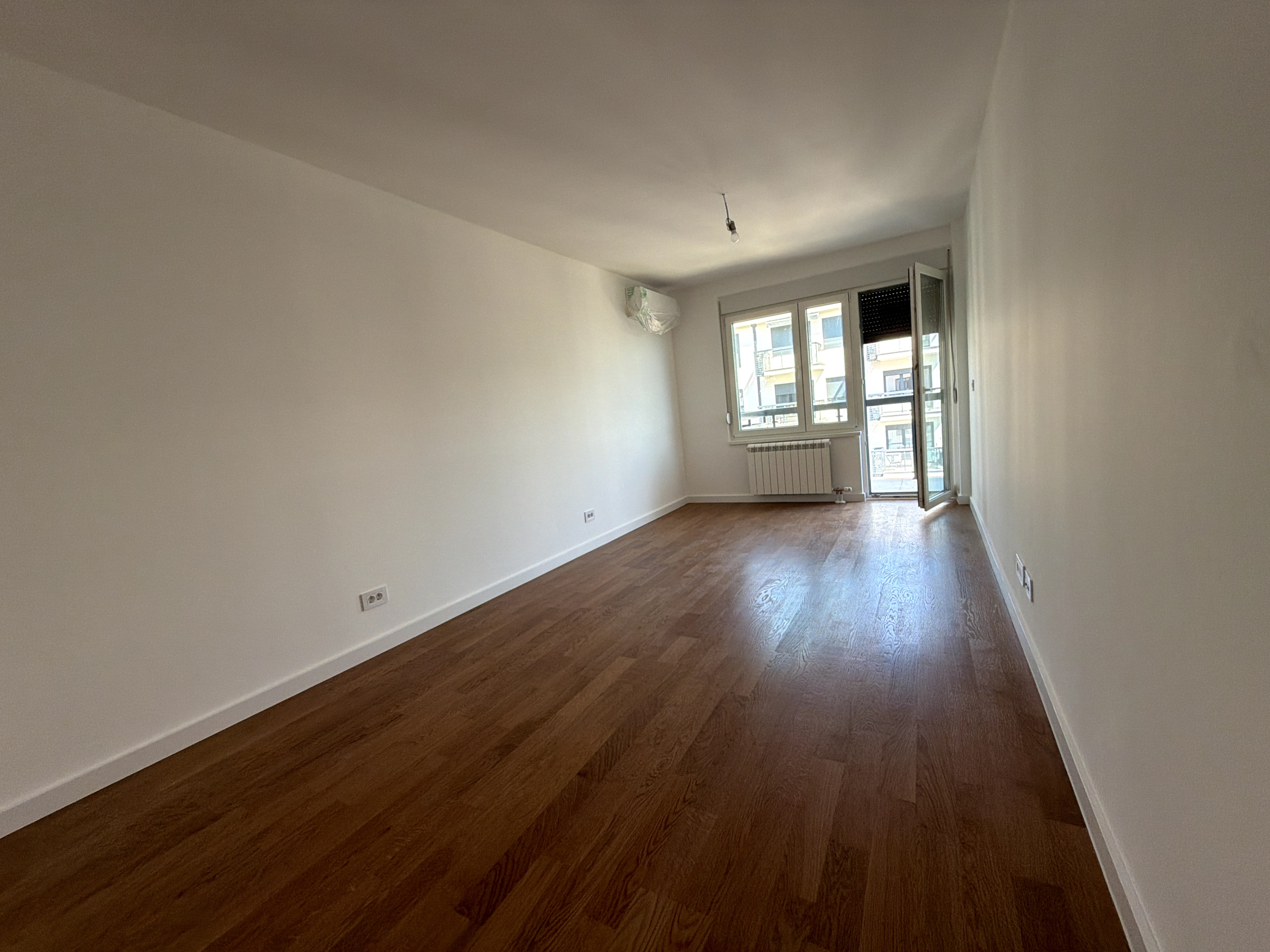 IMG_1382 Zemona Nova, Zemun – useljiv četvorosoban stan od 134,4 m² na 5. spratu
