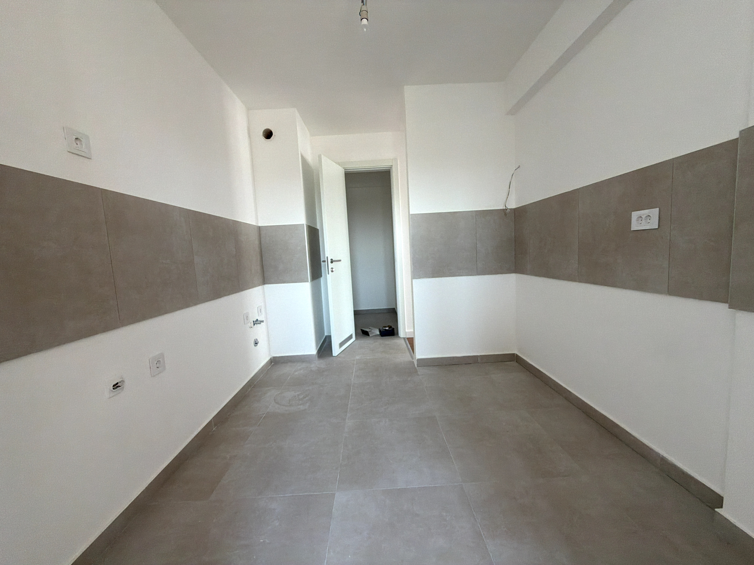 IMG_1404 Zemona Nova, Zemun – useljiv četvorosoban stan od 134,4 m² na 5. spratu