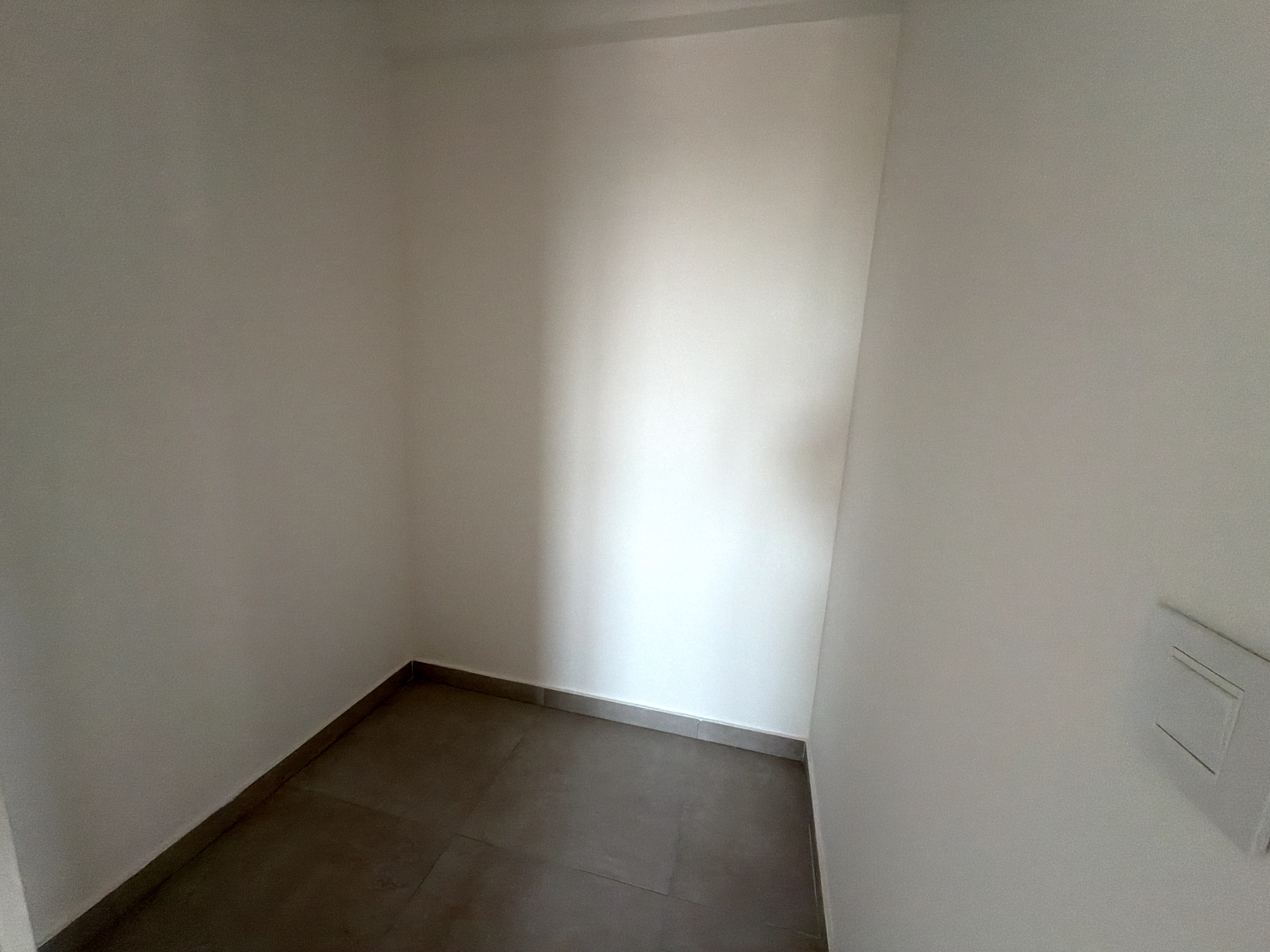 IMG_1406 Zemona Nova, Zemun – useljiv četvorosoban stan od 134,4 m² na 5. spratu